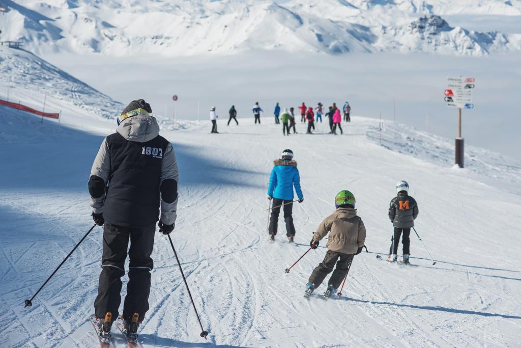 Les Carlines Hotell Vars  Exteriör bild